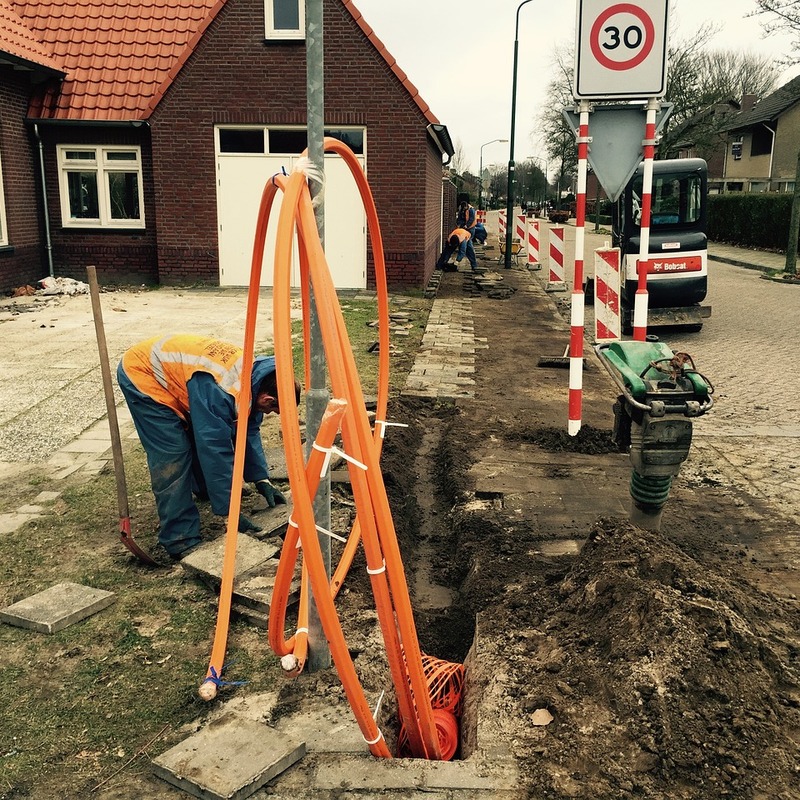 - kompleksowa obsługa geodezyjna budowy magistral światłowodowych na zlecenie ALCATEL POLSKA
